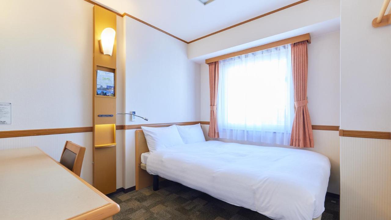 Toyoko Inn Tokyo Eki Yaesu Kita Guchi Exterior foto