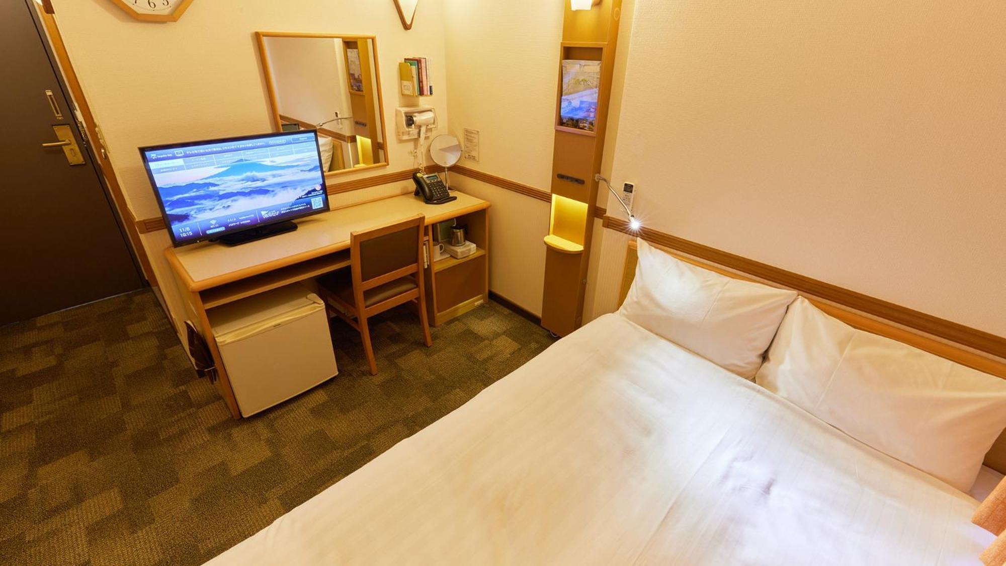 Toyoko Inn Tokyo Eki Yaesu Kita Guchi Habitación foto
